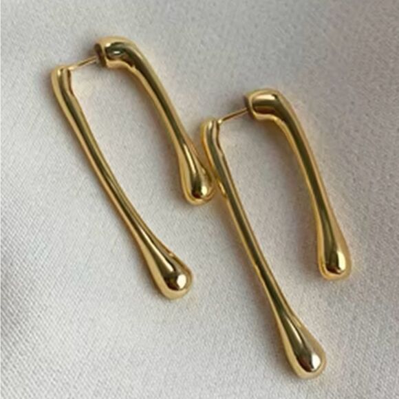 Elegant unique Gold Drop dangle Earrings - Picture 1 of 3
